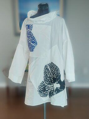 Igor Dobranic Abstract Over-Sized Tunic - Size M/L (NWT)